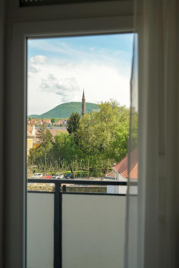 Illy Apartman Eger Exterior foto